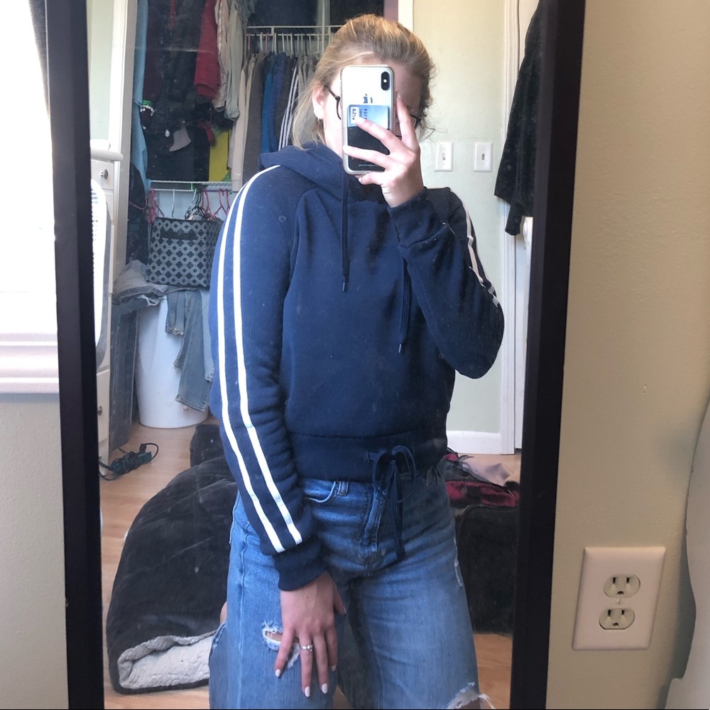 Cropped Hoodie